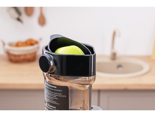 Шнековая соковыжималка LERAN SJ 208 BT